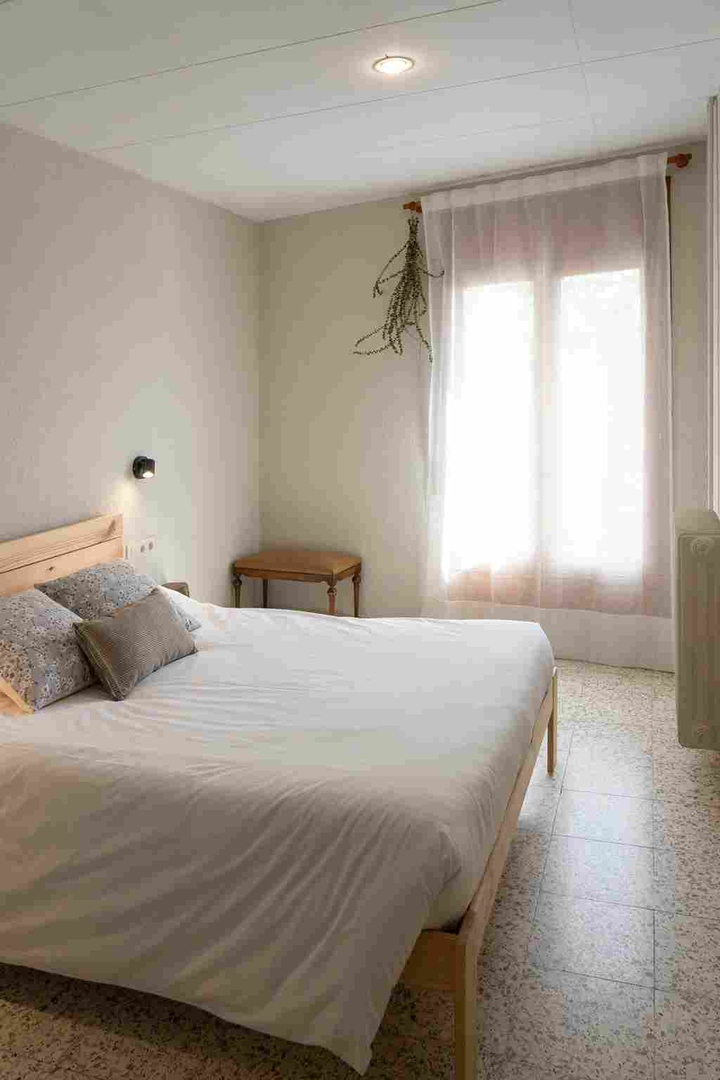 Detall d’una habitació de Can Serra